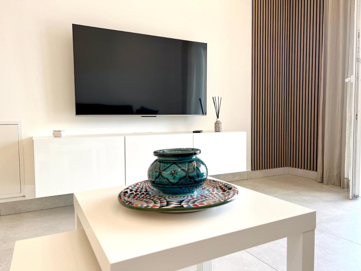 Naiade Apartment - Parcheggio Privato Coperto Incluso Isola di Liri Екстериор снимка
