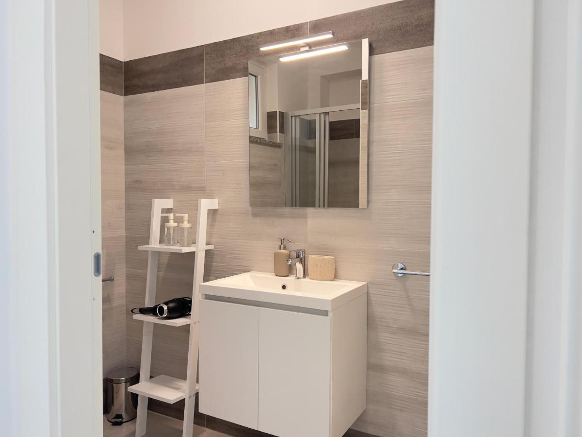 Naiade Apartment - Parcheggio Privato Coperto Incluso Isola di Liri Екстериор снимка